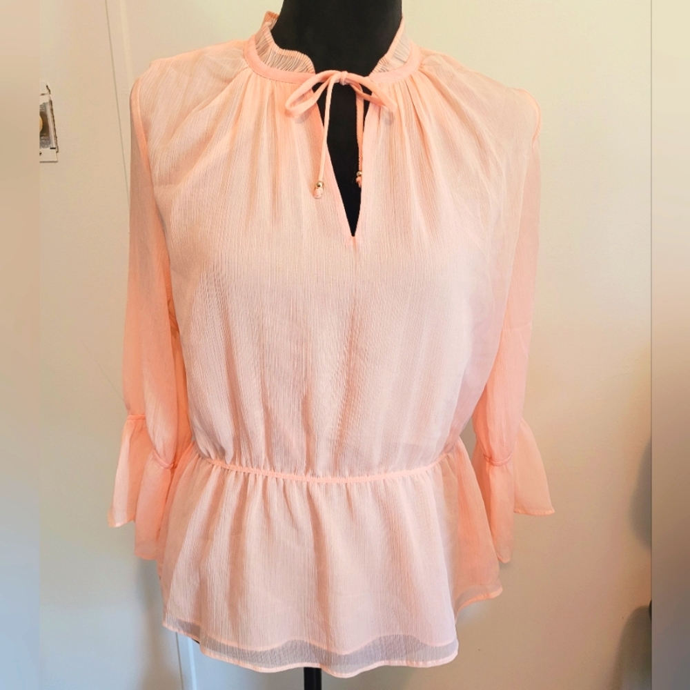 Cute light H&M top